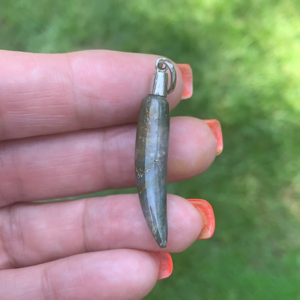 Vintage Sterling Silver Stone Tooth Like Pendant - Picture 7 of 11